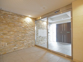 エントランス（建物内）