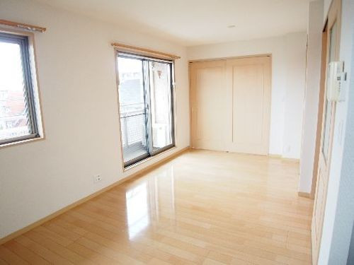 同間取別部屋の室内写真です