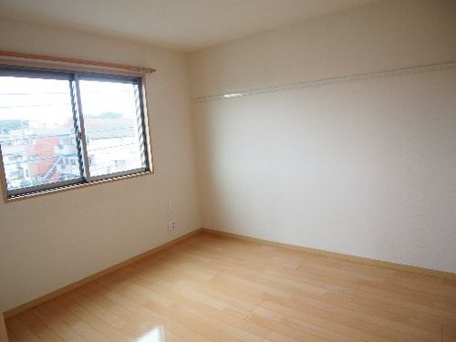 同間取別部屋の室内写真です