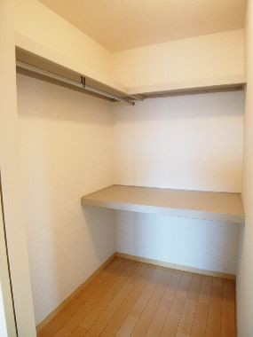 同間取別部屋の室内写真です