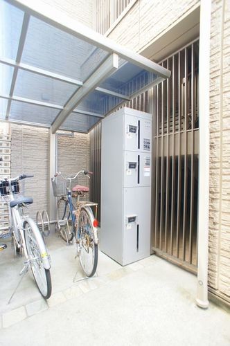 宅配BOX完備