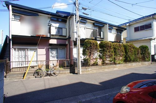 安心と実績の積水ハウス施工の賃貸住宅です。閑静な住宅地に立地しています。