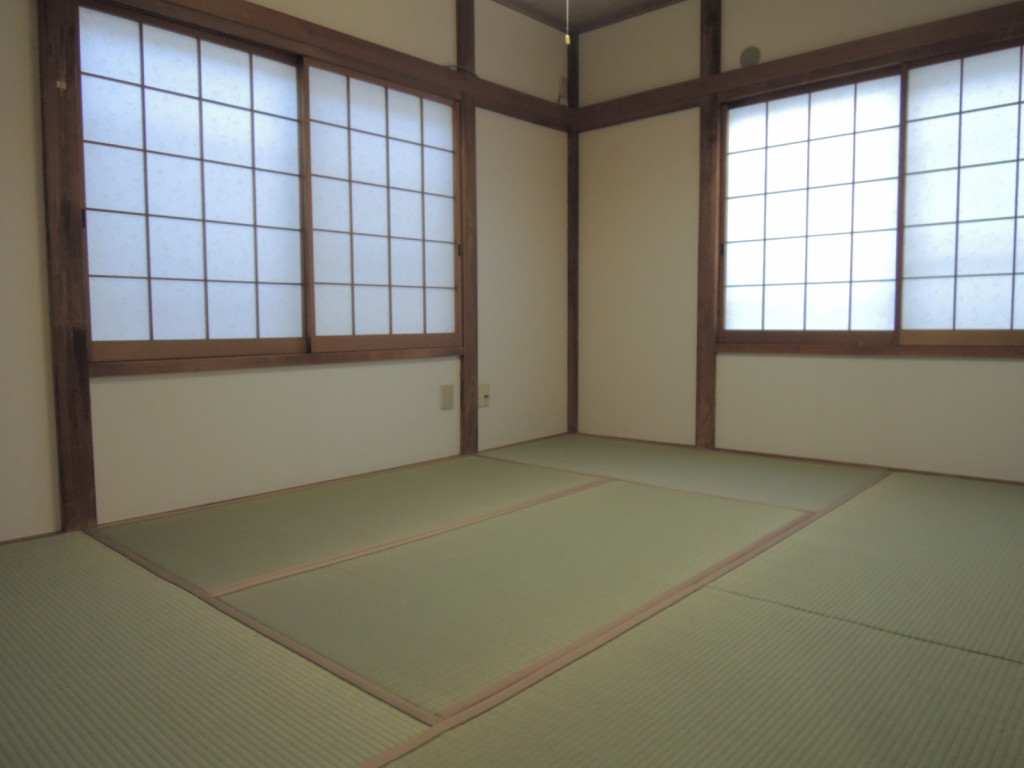 2面採光の明るい室内です。
