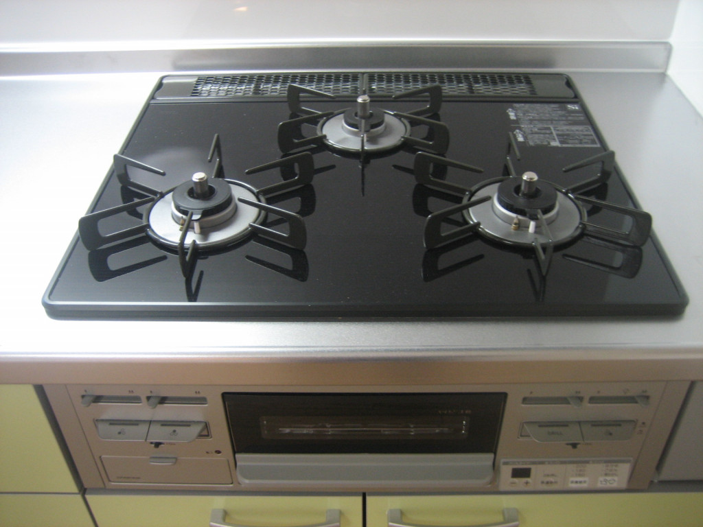 3口ガスコンロ(グリル付）！
