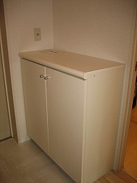 下足入！