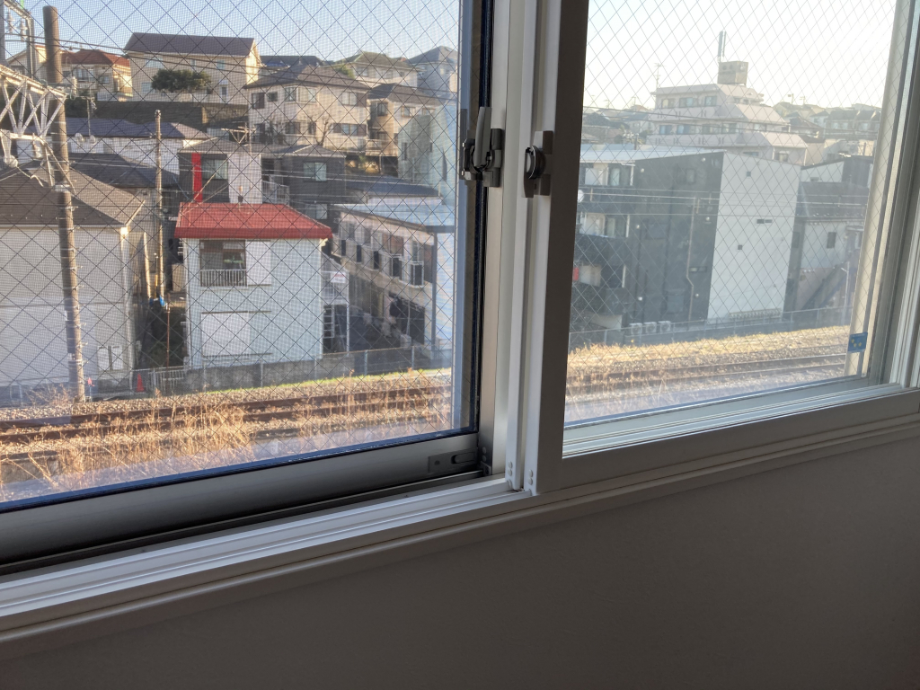 遮音性のある2重サッシ採用！