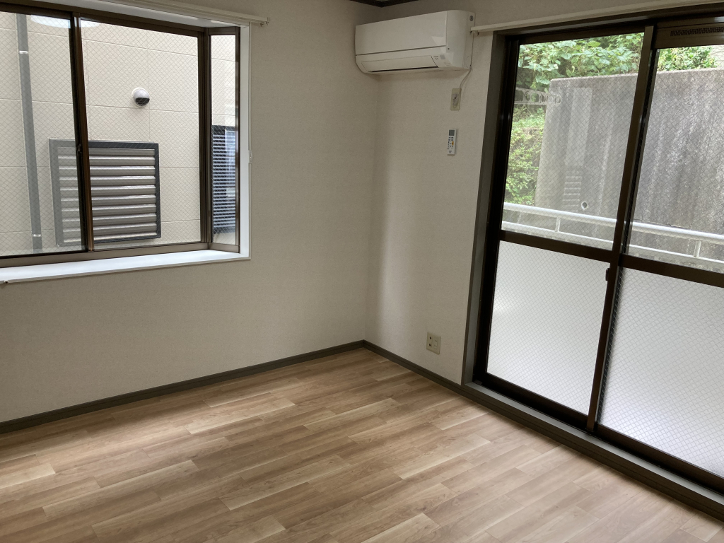 2面採光の明るい室内です！