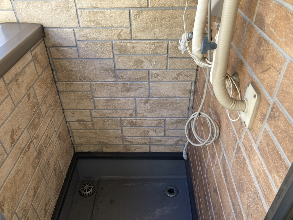 洗濯機置場があります。