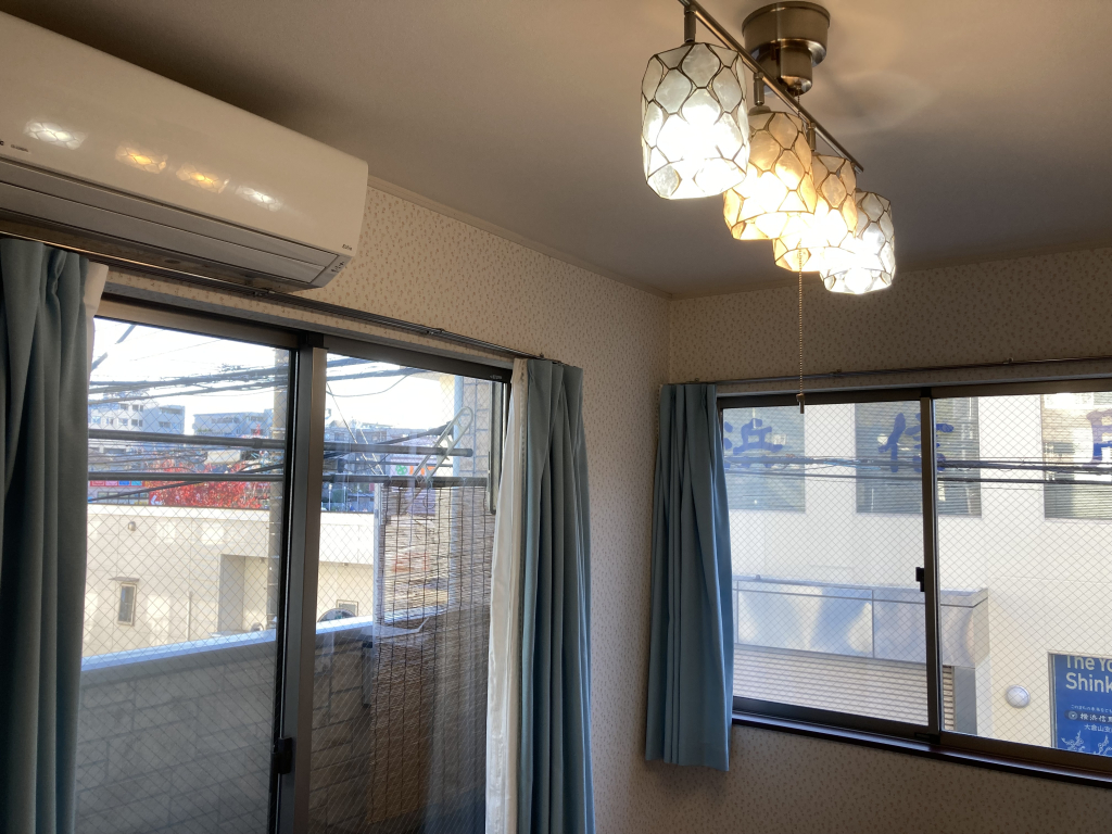 2面採光の明るい室内です！