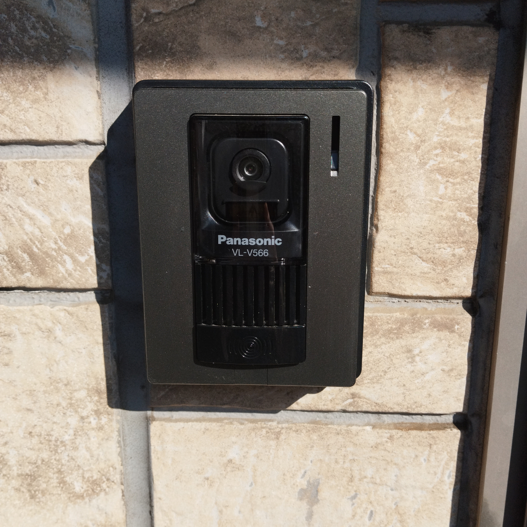 カメラ付ドアホンです！
