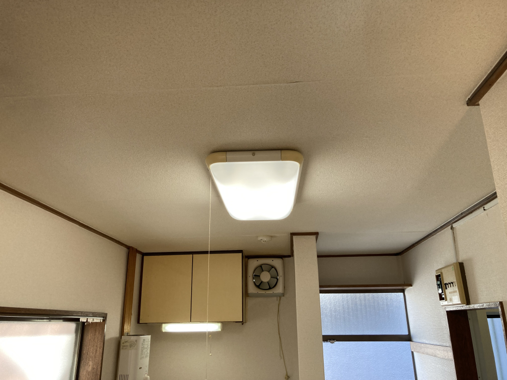天井照明器具付です！