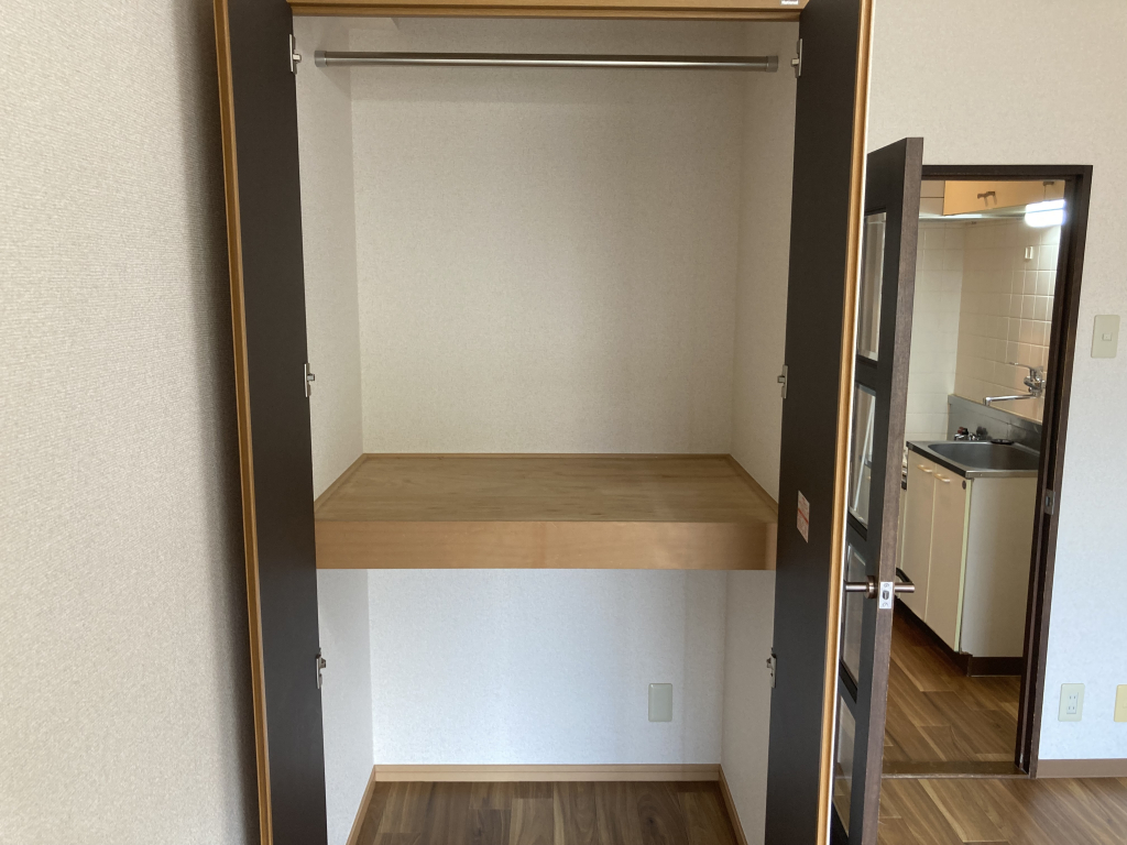 クローゼット内部です！