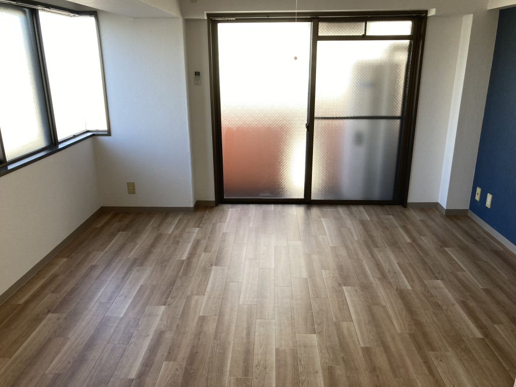 2面採光の明るい室内です。