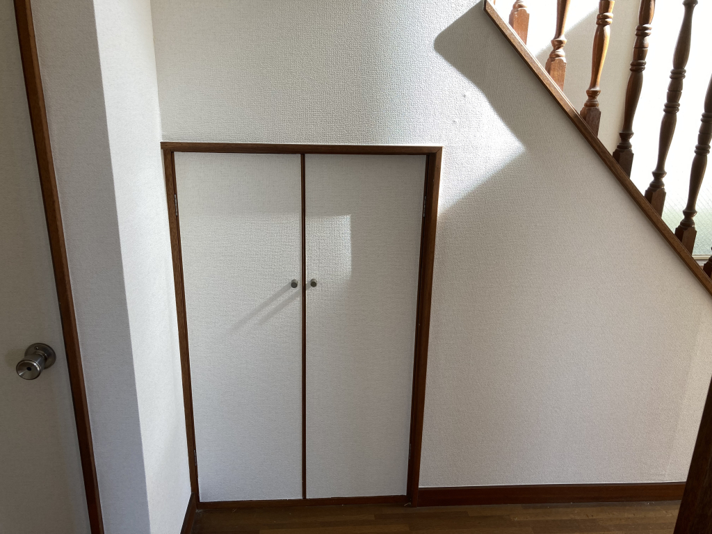 階段下に収納があります！