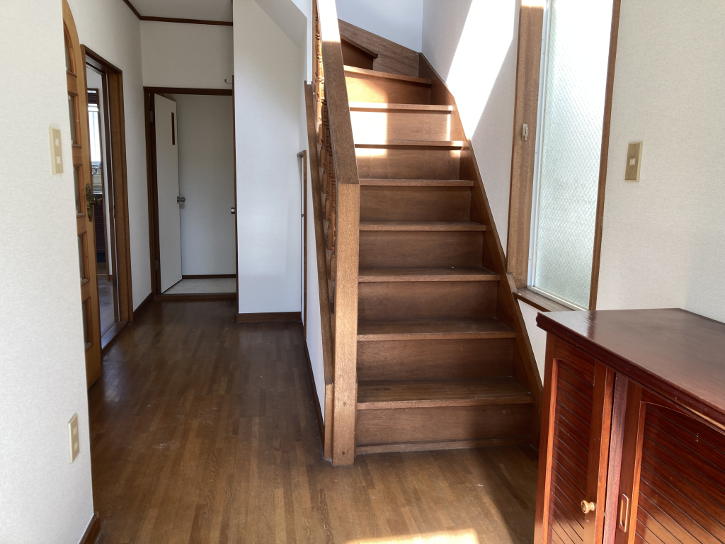 1階より2階への階段部分です。