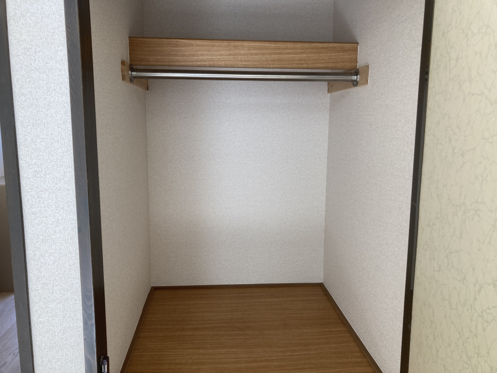 クローゼット内部です！