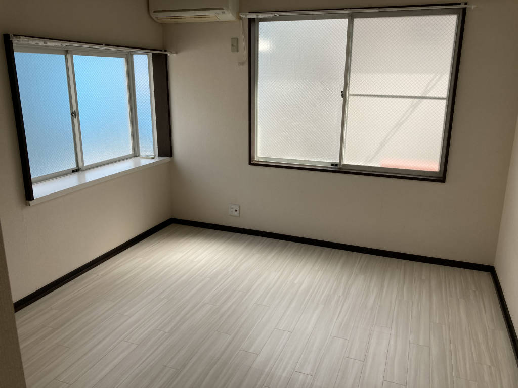 2面採光の明るい室内です！