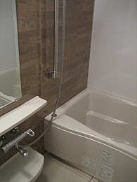 追焚・浴室乾燥機！ゆったりした浴室内！
