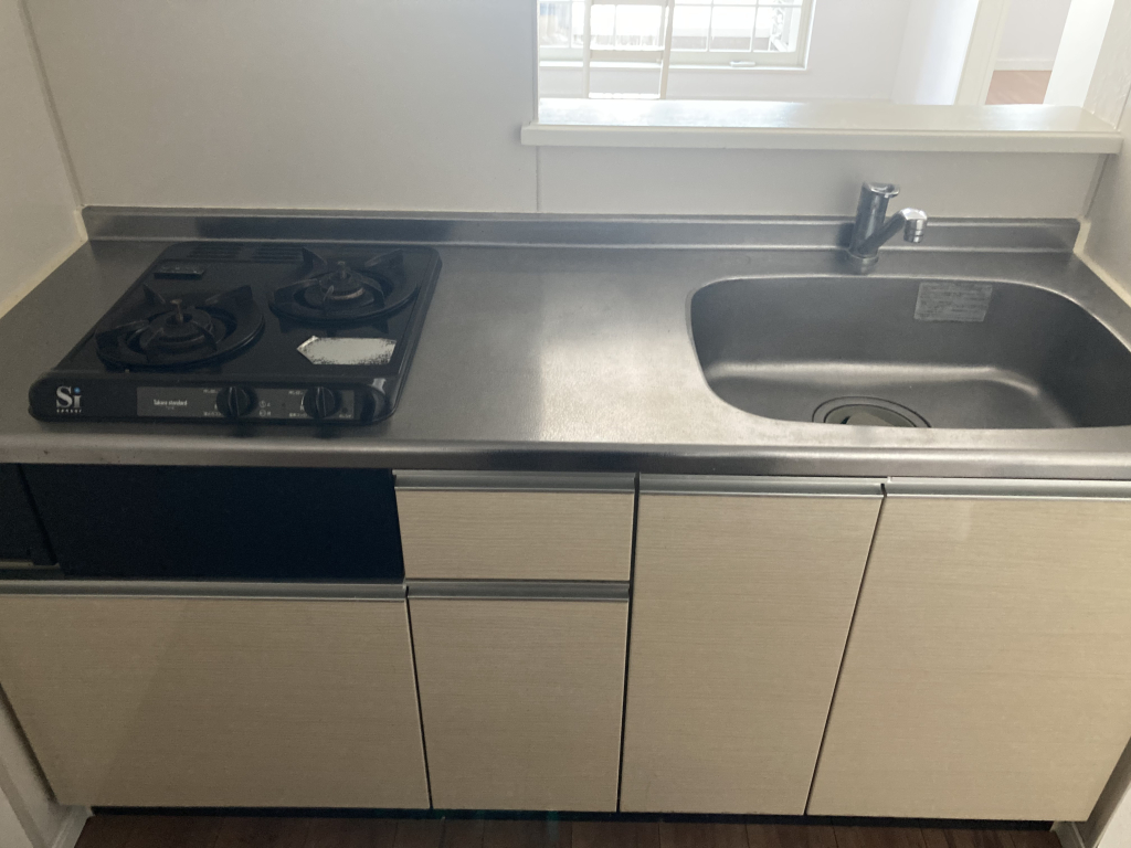 ガスコンロ付システムキッチンです！