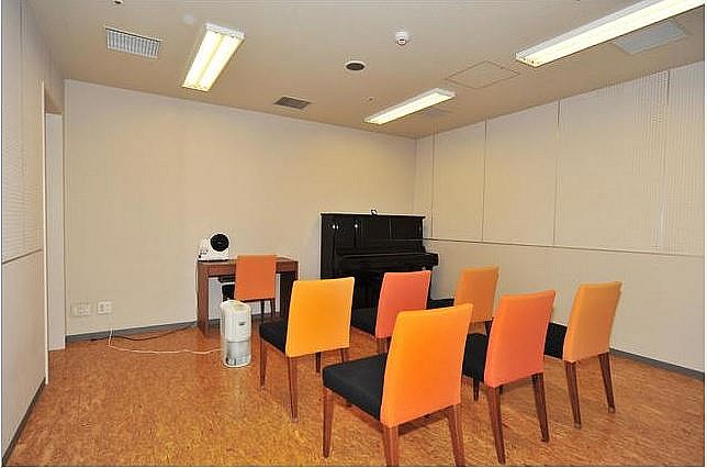 ファーストリアルタワー新宿の音楽室
