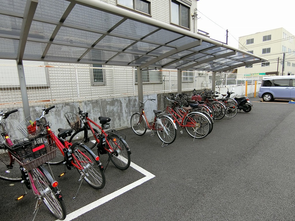 駐輪場　２００円／月額