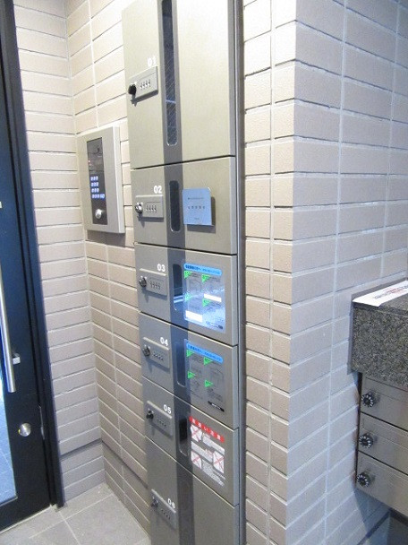 宅配ボックスは外出の強い味方ですね。