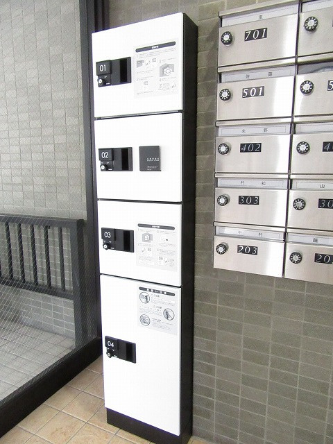 宅配ボックス付きでショッピングも便利！