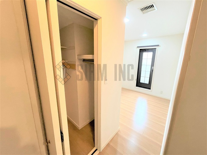 ２階倉庫（書斎）