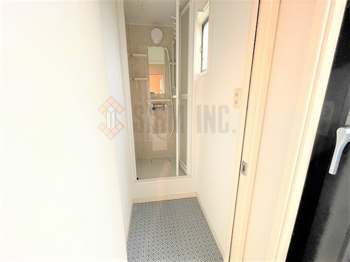 ３階シャワー室