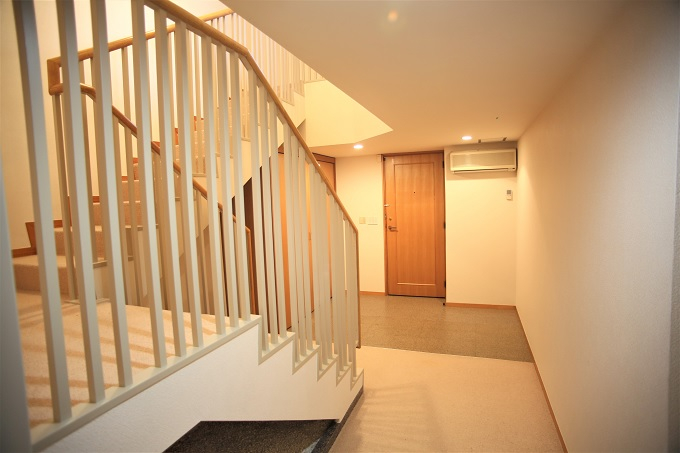 玄関アプローチ