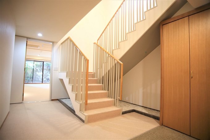 玄関アプローチ