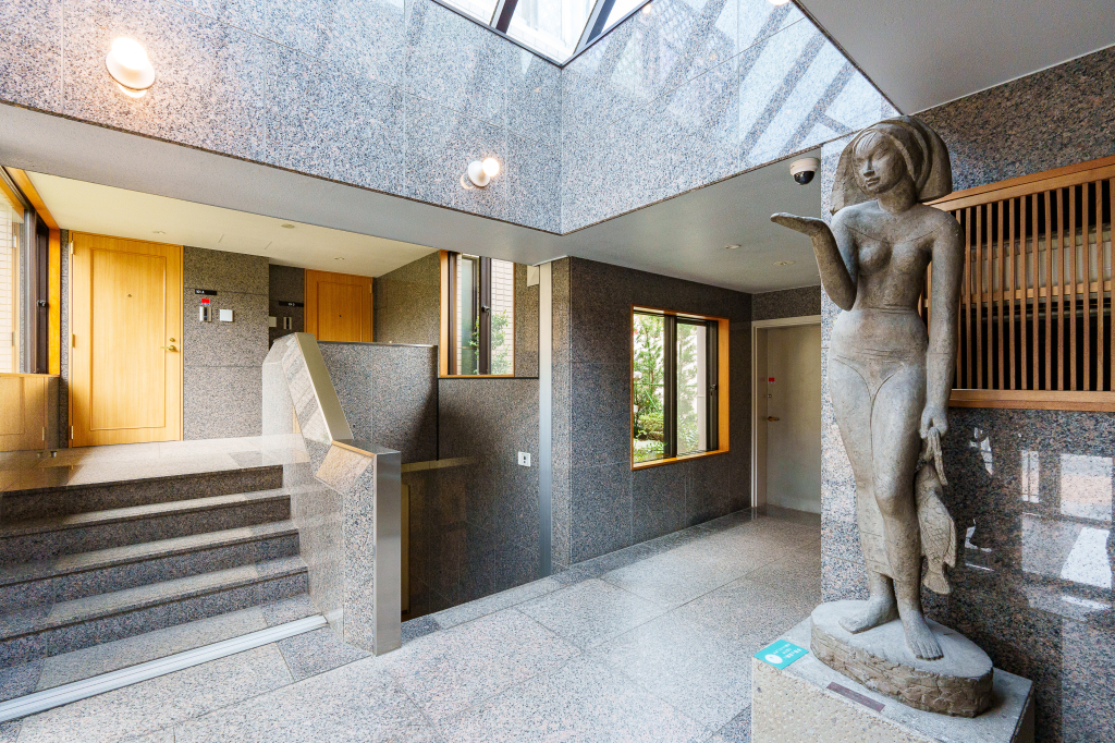 エントランスホール