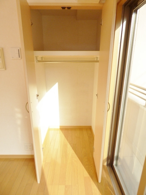 収納箇所他にも多数あり