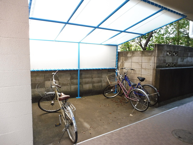 屋根付駐輪場