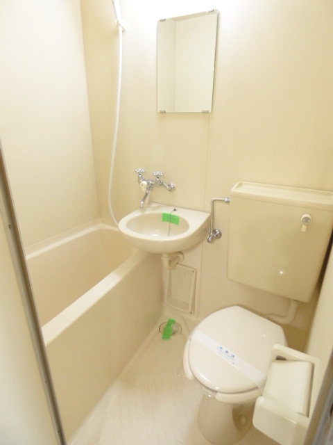 掃除のしやすいユニットバス