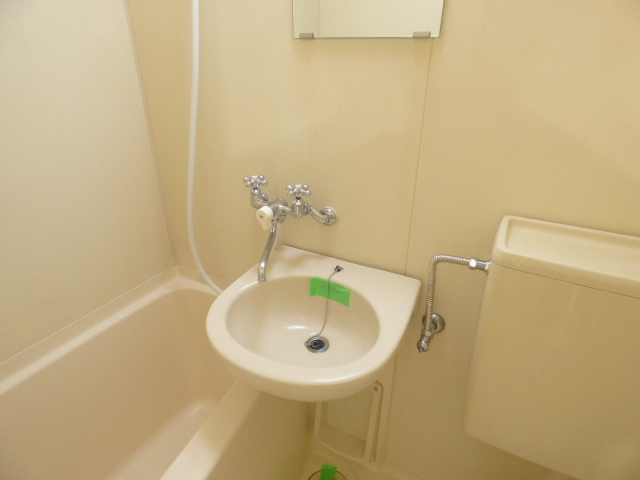 掃除のしやすいユニットバス