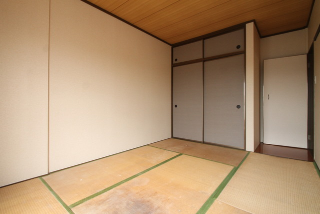 和室（畳は入居前に表替え致します）！