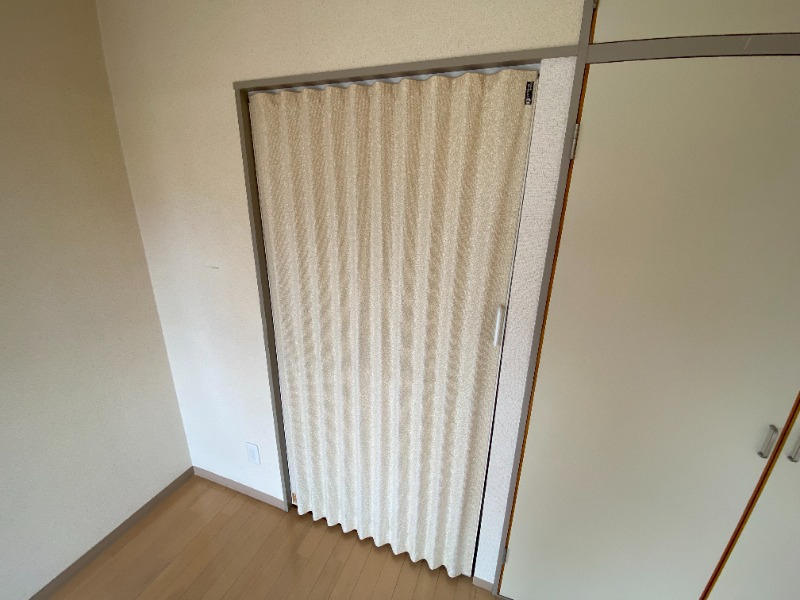 アコーディオンカーテン