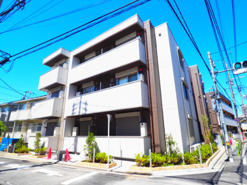 2トーンの綺麗な建物です