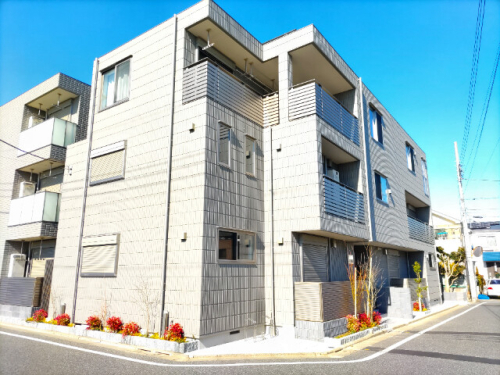 コンビニが近くて便利な立地