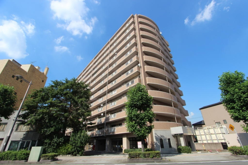 オートロック・防犯カメラ完備の分譲賃貸マンション★熊谷駅まで徒歩9分の立地です♪