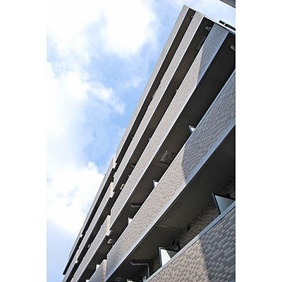 リヴシティ新宿壱番館の外観