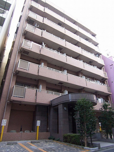 アクロス新宿の外観