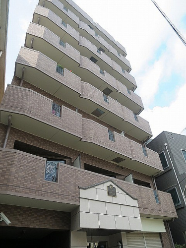 ロイヤルパレス四ツ谷の外観